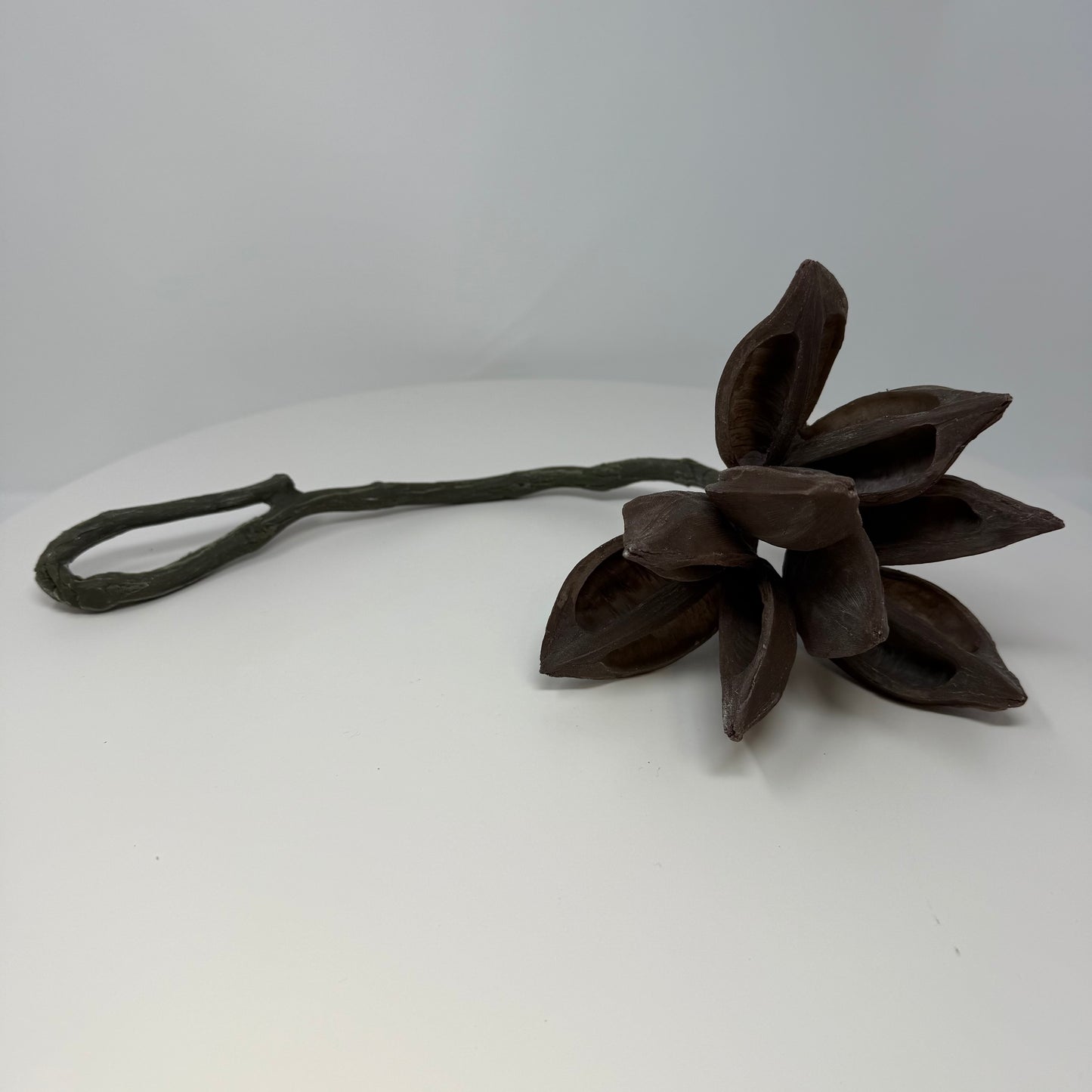 Sora Pod Hanging Feeder
